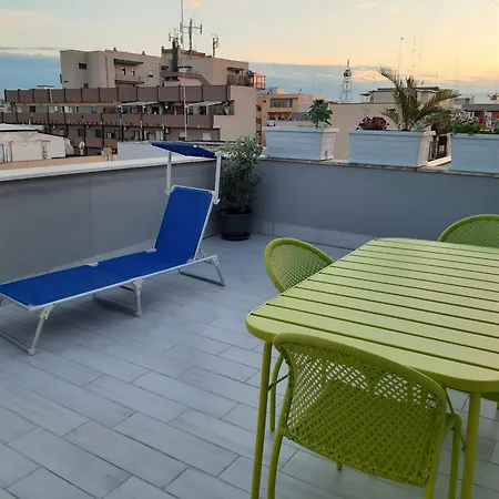 Attico Con Terrazza A Apartmán